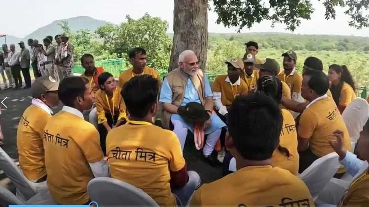 कूनो में चीता मित्रों से बोले पीएम मोदी- मेरे नाम से मेरे रिश्तेदार भी आ जाएं तो घुसने मत देना